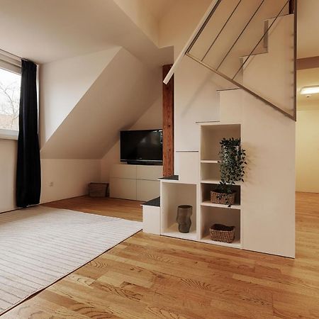 Homiestay City-Apartment, Balkon & Parkplatz Wurzburg Bagian luar foto