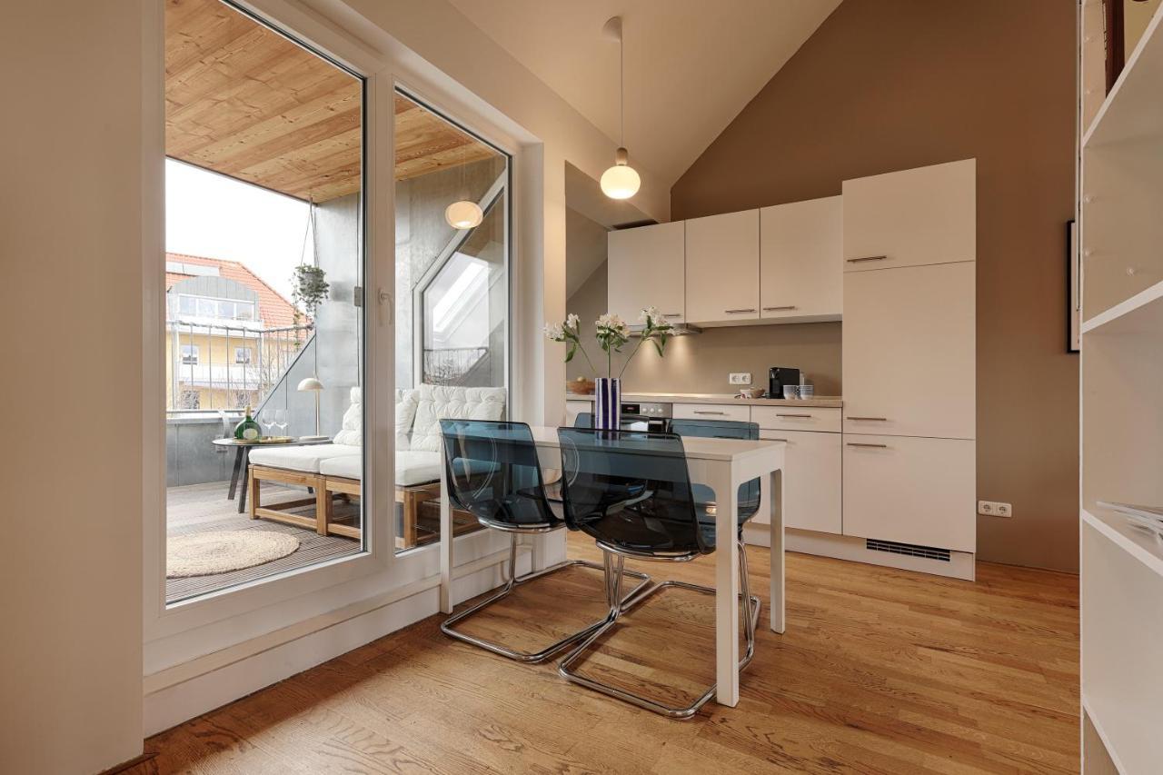 Homiestay City-Apartment, Balkon & Parkplatz Wurzburg Bagian luar foto